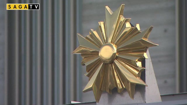 犯行が防犯カメラに　勤務先の銀行の金庫から1000万円盗む　55歳の行員の男逮捕【佐賀県】