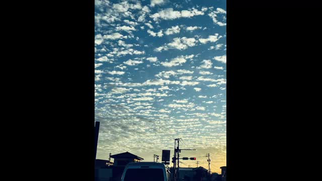 今季最も寒い朝…秋空とらえた写真【佐賀県】