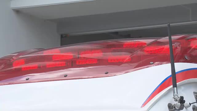 多久市の公立病院で80代男性運転の車が窓ガラスに衝突 けが人なし【佐賀県】